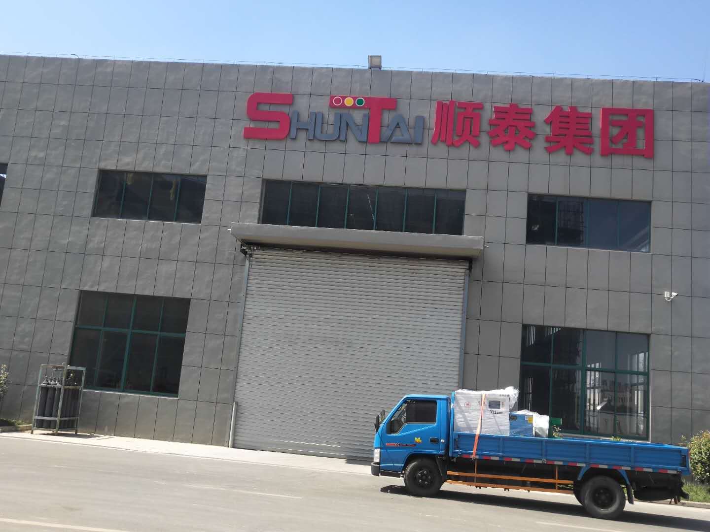 節(jié)能螺桿空壓機